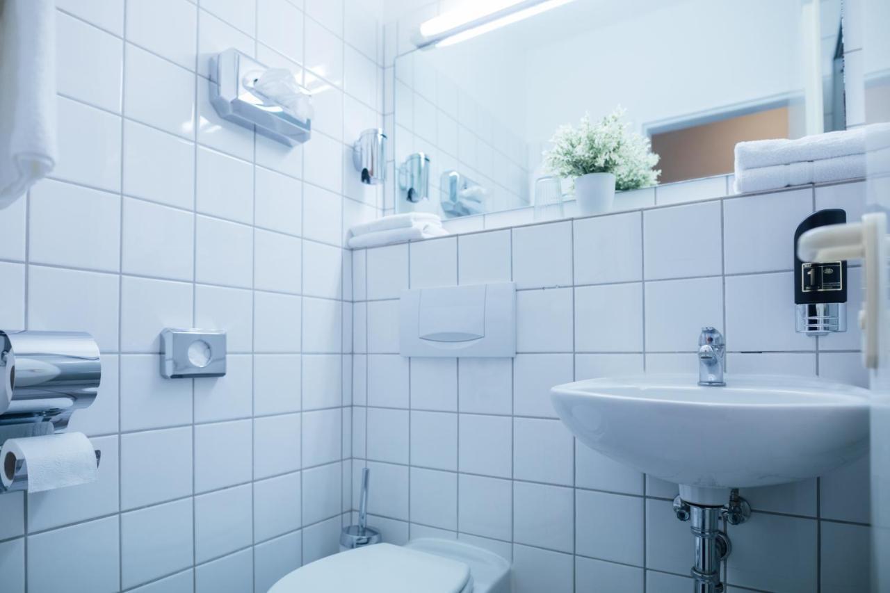 Hotel CULT Hamburg-Harburg Buitenkant foto